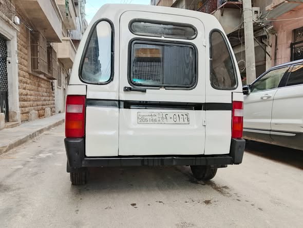 سكودا بيك أب 1995 - صورة 4