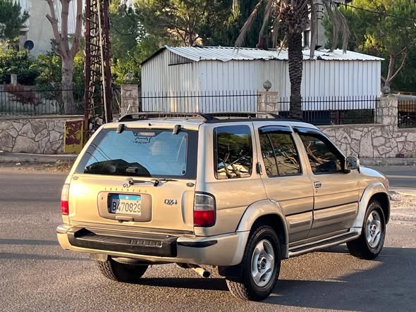 إنفينيتي QX4 1997 - صورة 2