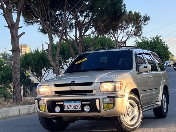 إنفينيتي QX4 1997 - صورة 3