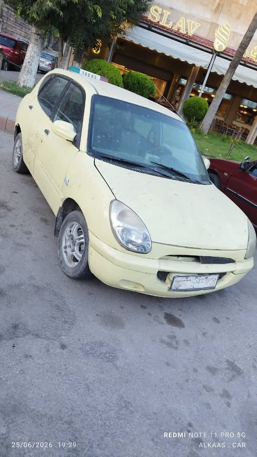 دايهاتسو سيريون 2003