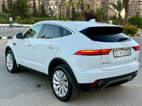 جاكور E-PACE 2019 - صورة 4