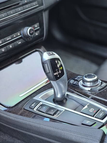 بي إم دبليو 520d 2012 - صورة 4