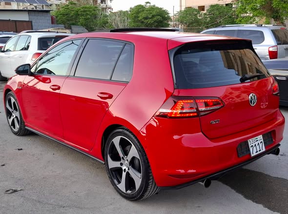 فولكس فاجن جولف GTI 2015 - صورة 2