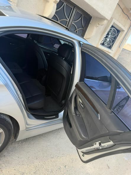 بي إم دبليو 528 2012 - صورة 5