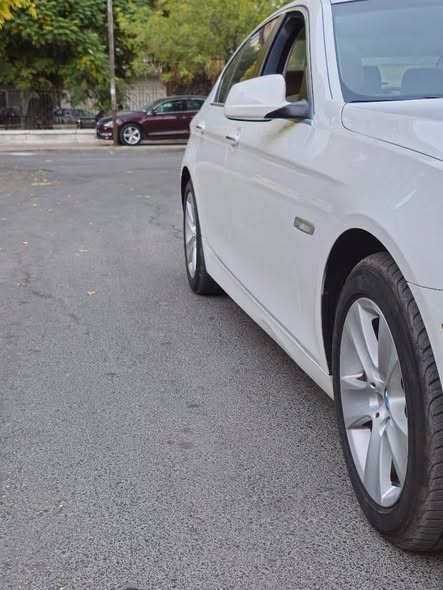 بي إم دبليو 5 Series 2013 - صورة 4