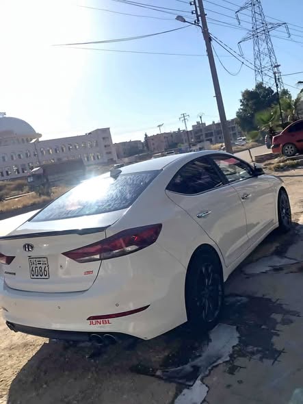 هونداي افانتي 2016 - صورة 3