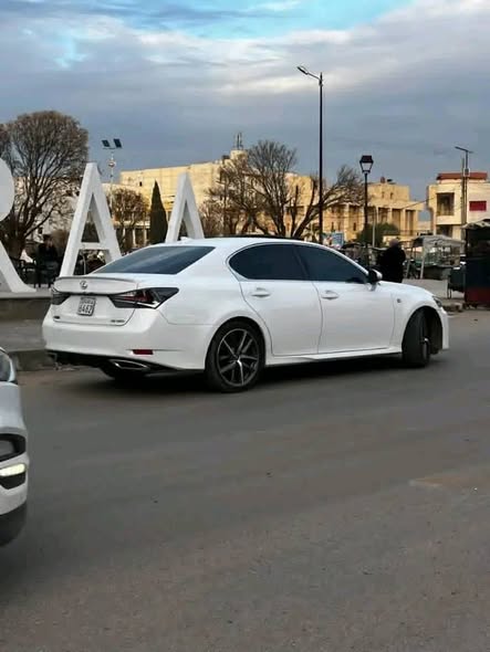 لكزس جي اس 2016 - صورة 4