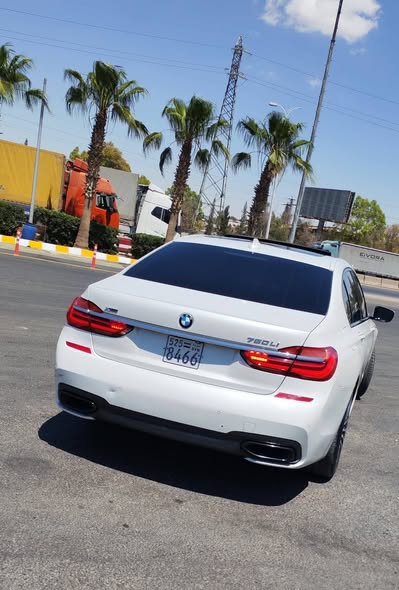 بي إم دبليو 750 2016 - صورة 2