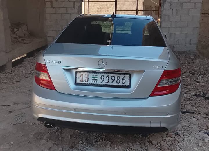 مرسيدس سي 200 2011