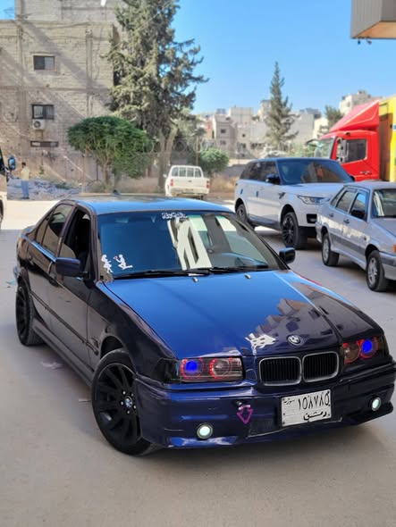 بي إم دبليو 318 1993 - صورة 2