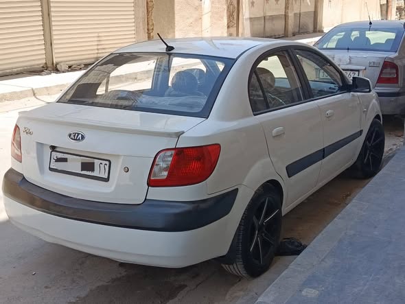 كيا ريو 2009 - صورة 2