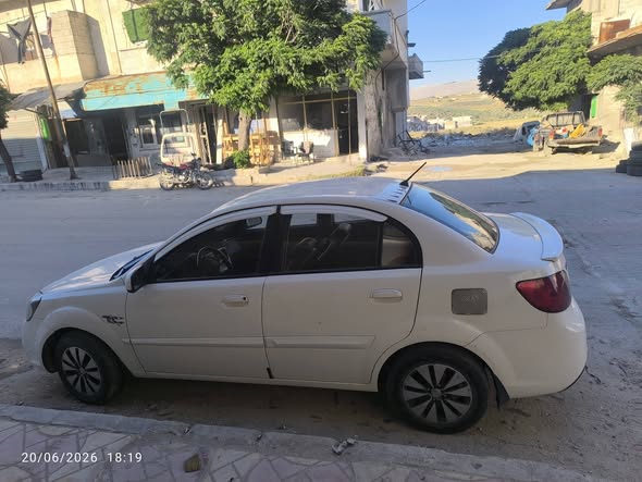 كيا ريو 2009 - صورة 4