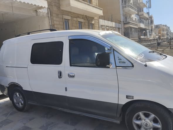 هيونداي اتش 1 1999 - صورة 5