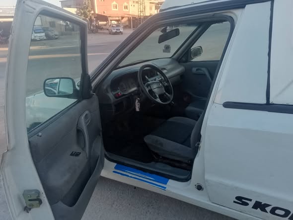 سكودا Pickup 1998 - صورة 2