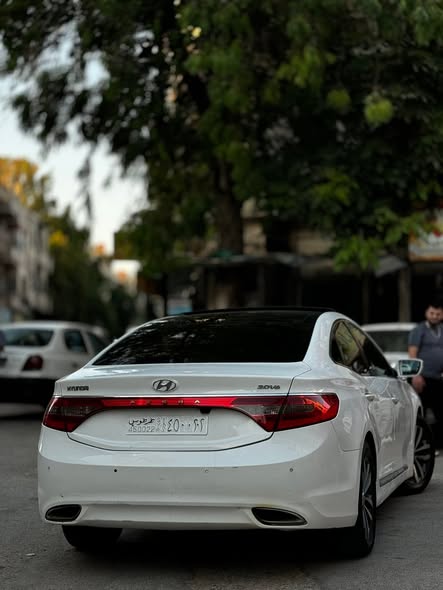 هونداي أزيرا 2012 - صورة 3