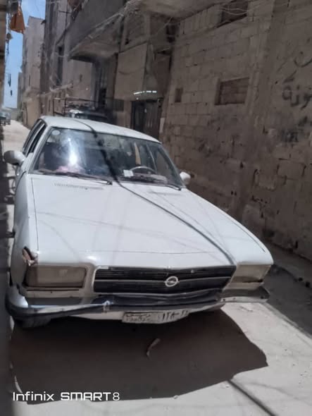 اوبل ريكورد 1976 - صورة 2