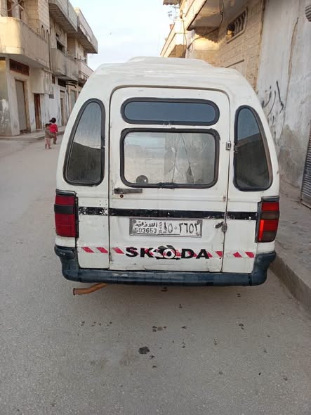 سكودا بيك أب 1997 - صورة 4