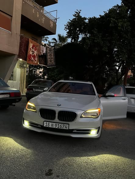 بي إم دبليو 750Li 2015 - صورة 2