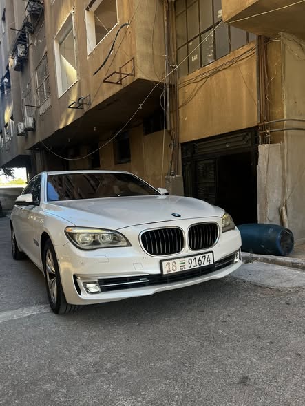 بي إم دبليو 750Li 2015 - صورة 4