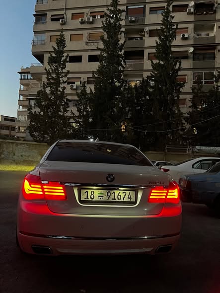 بي إم دبليو 750Li 2015 - صورة 5