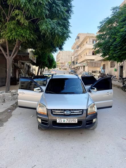 كيا سبورتاج 2005 - صورة 1