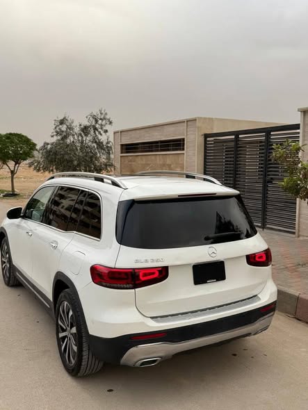 مرسيدس جي ال بي 2022 - صورة 3