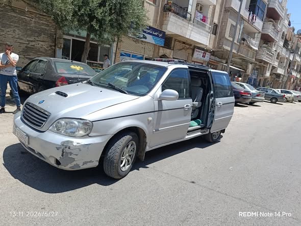 كيا كرنفال 2005 - صورة 3