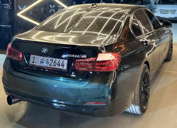 بي ام 318i 2016 - صورة 4