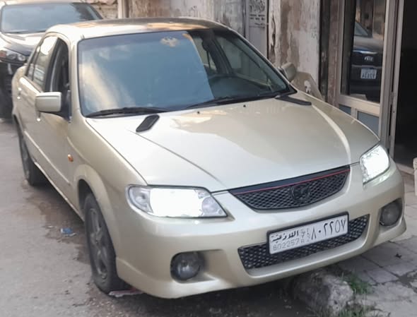 مازدا 323 2003 - صورة 2