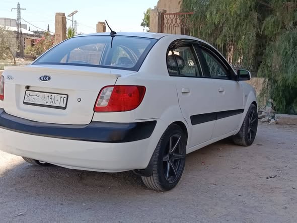كيا ريو 2009 - صورة 2