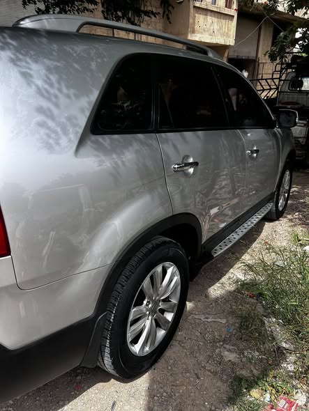 كيا سيرنتو 2010 - صورة 5