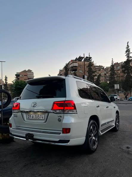 تويوتا لاند كروزر 2020 - صورة 3