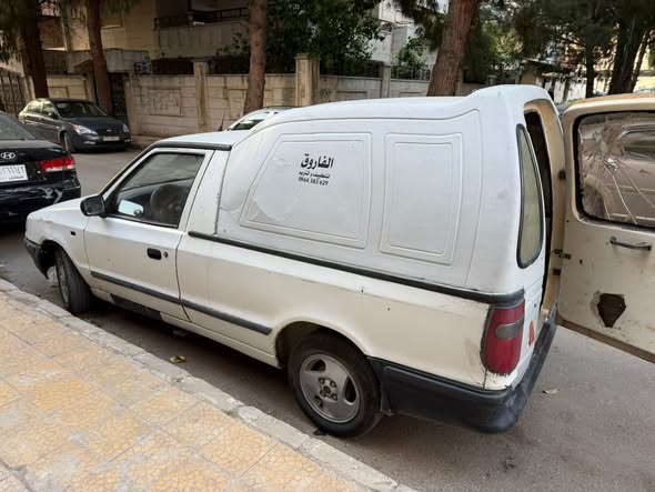 سكودا بيك أب 2001 - صورة 1