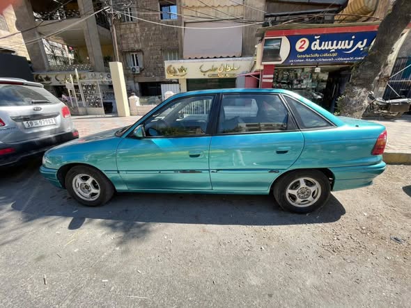 أوبل استرا 1996 - صورة 1