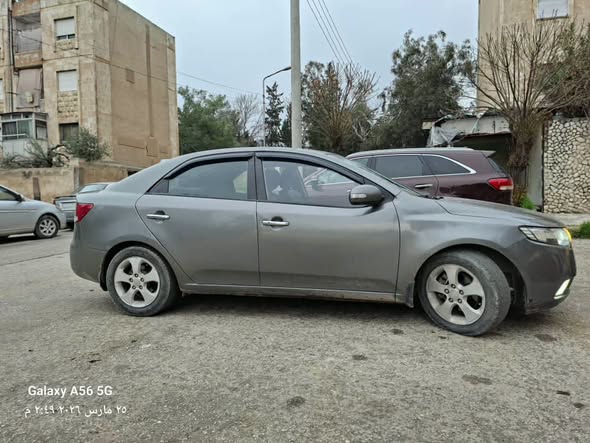كيا فورتي 2010 - صورة 5