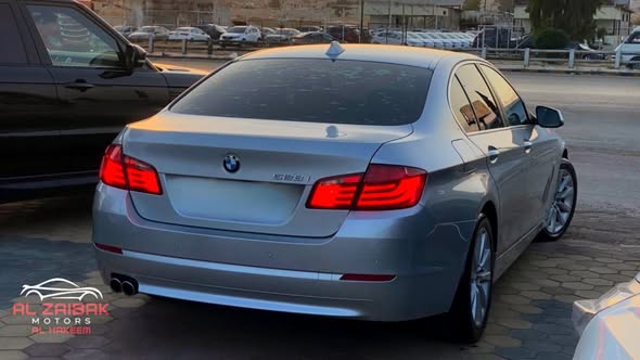 بي إم دبليو 528i 2011 - صورة 4