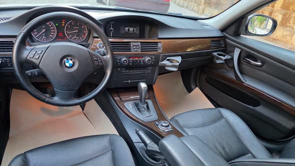 بي ام دبليو 320i 2011 - صورة 4