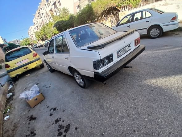 نيسان صني 1983 - صورة 5