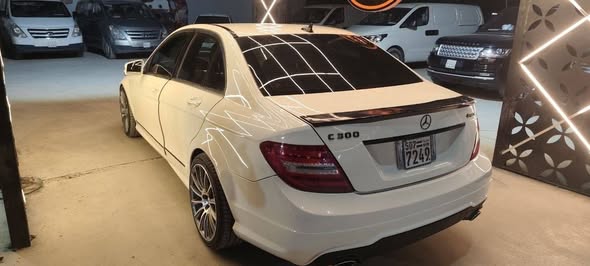 ميرسيدس C300 2012 - صورة 2