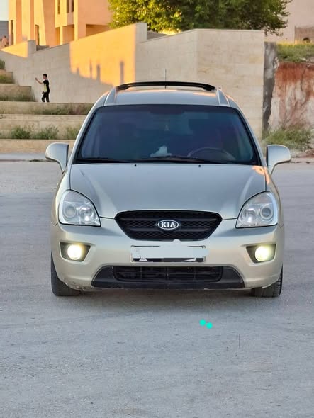 كيا كارنز 2007 - صورة 3