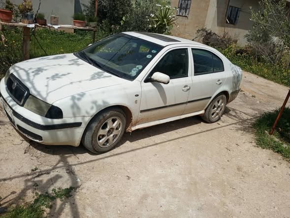سكودا أوكتافيا 2001 - صورة 4