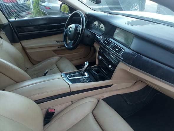 بي ام 740 2010 - صورة 2