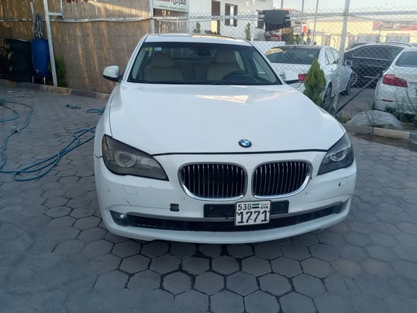 بي ام 740 2010 - صورة 3