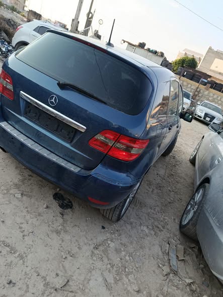 مرسيدس B 180 2011 - صورة 4