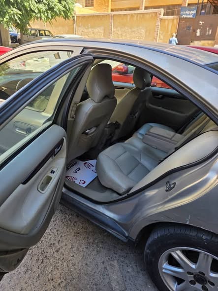 فولفو S60 2005 - صورة 5