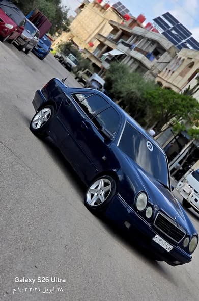 مارسيدس E-Class 2003 - صورة 2