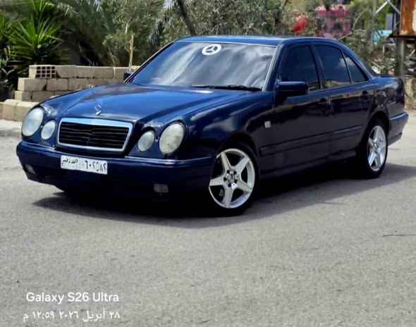 مارسيدس E-Class 2003 - صورة 3