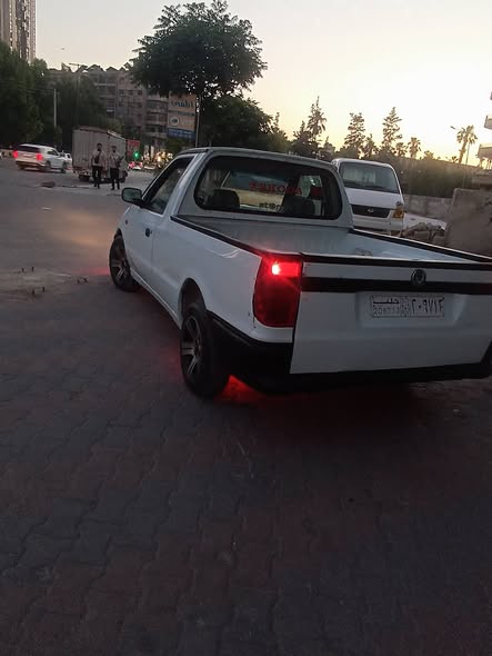 سكودا بيك أب 1996 - صورة 4