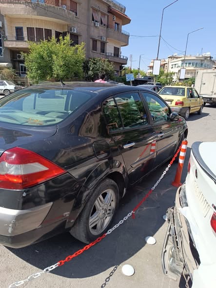 رينو ميغان 2005 - صورة 3