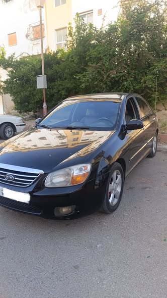 كيا سيراتو 2008 - صورة 3